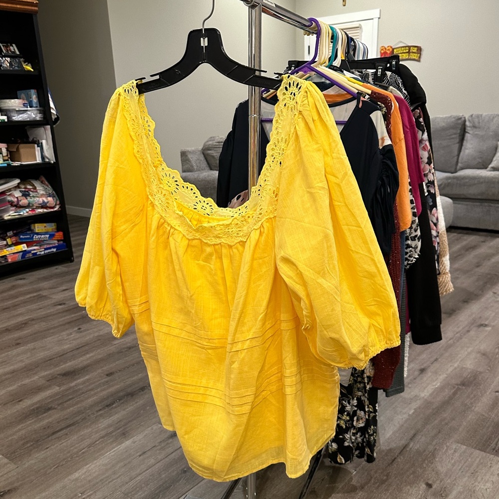 Women’s plussize Bright Yellow Eye-let detail Puff-sleeve Blouse💜💜2X - Picture 4 of 6